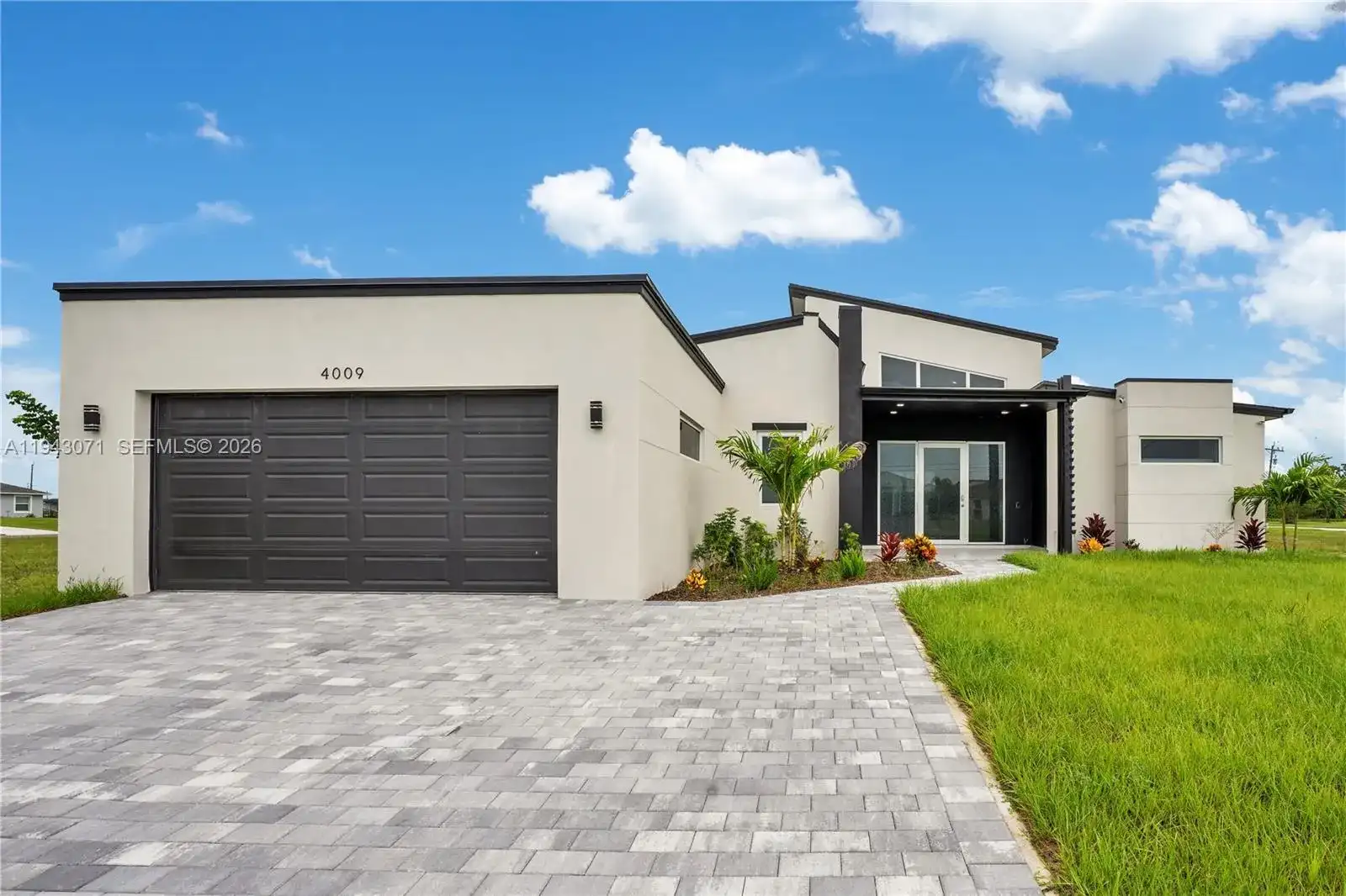 4009 W Jacaranda Pkwy, Cape Coral FL 33993