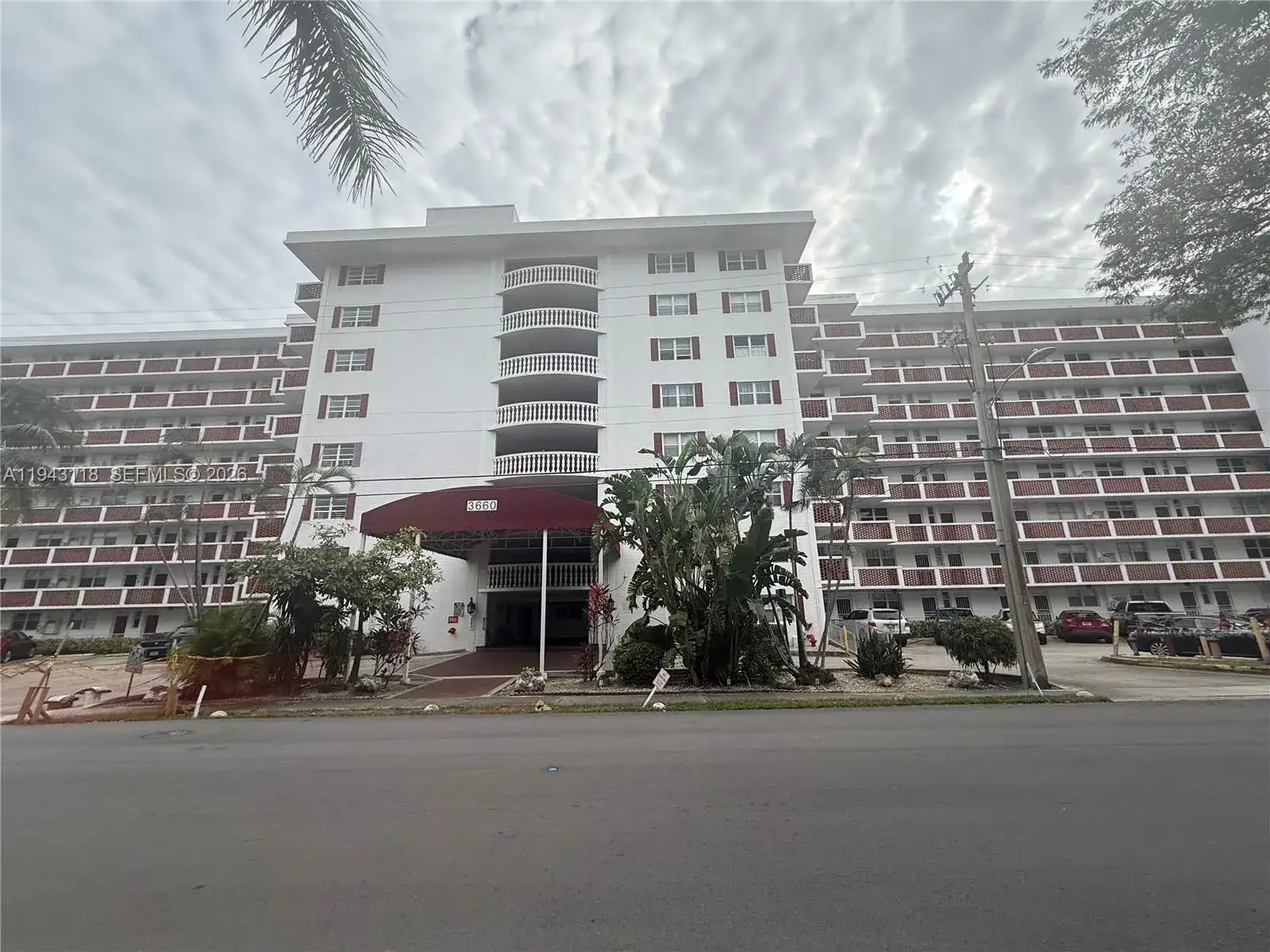 3660 NE 166th St # 415, North Miami Beach FL 33160 photo 2