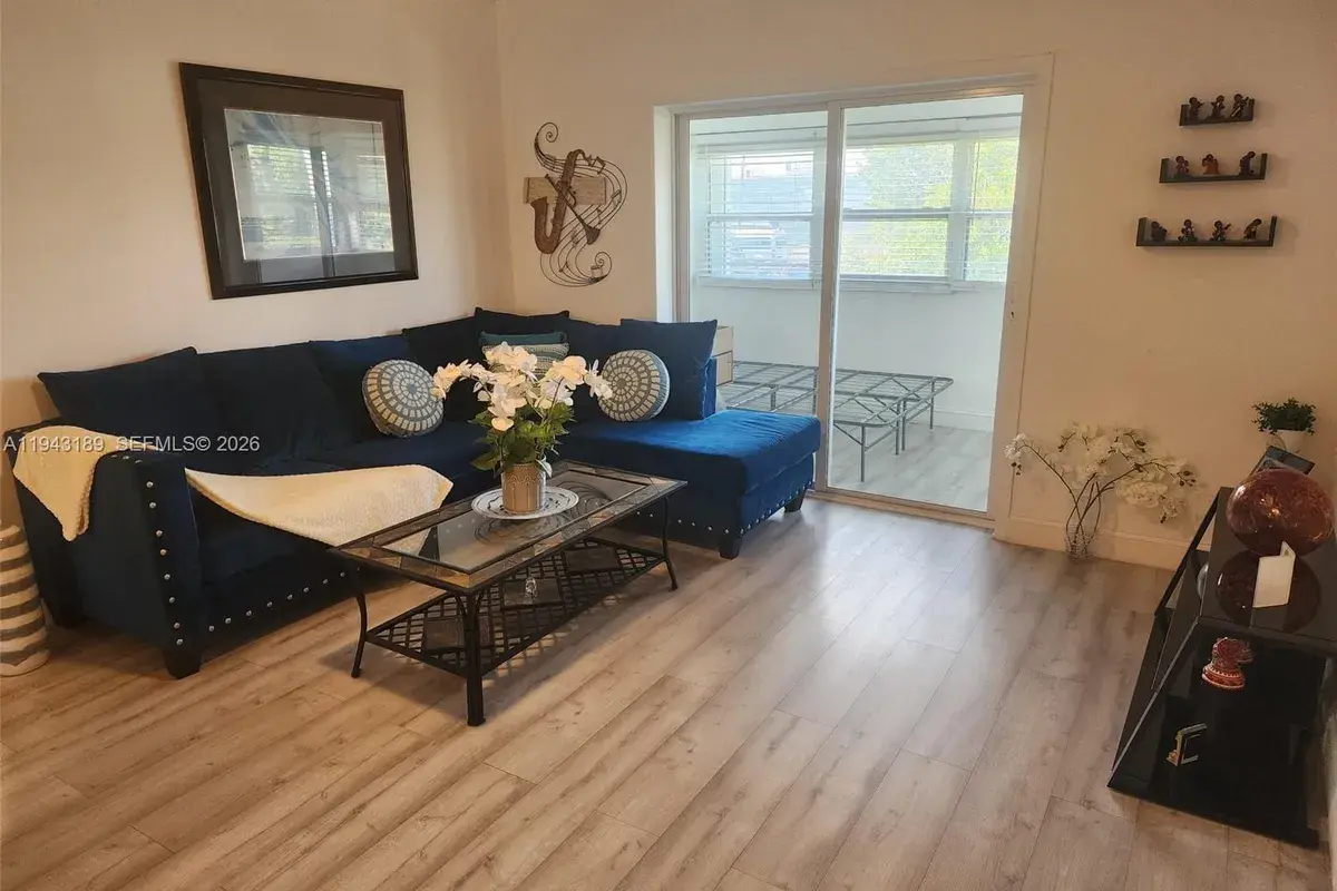 1115 Lake Ter # 206, Boynton Beach FL 33426