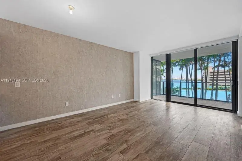 650 NE 32nd St # 602, Miami FL 33137