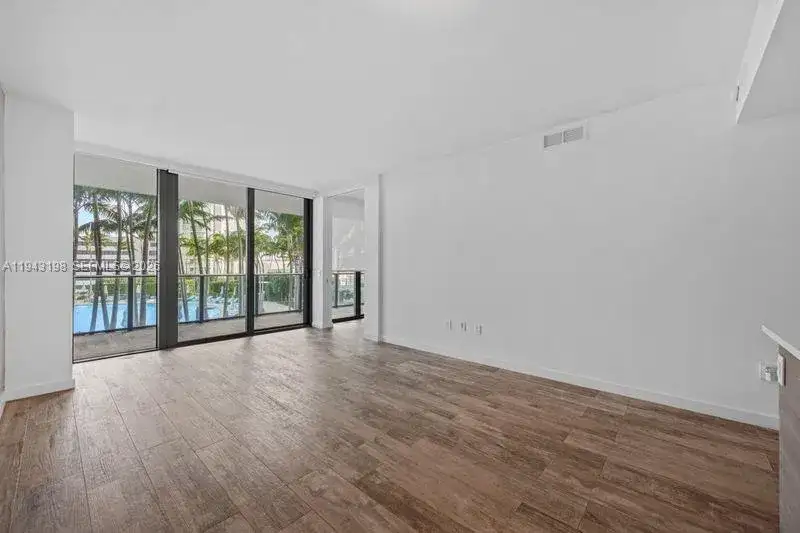 650 NE 32nd St # 602, Miami FL 33137 photo 5