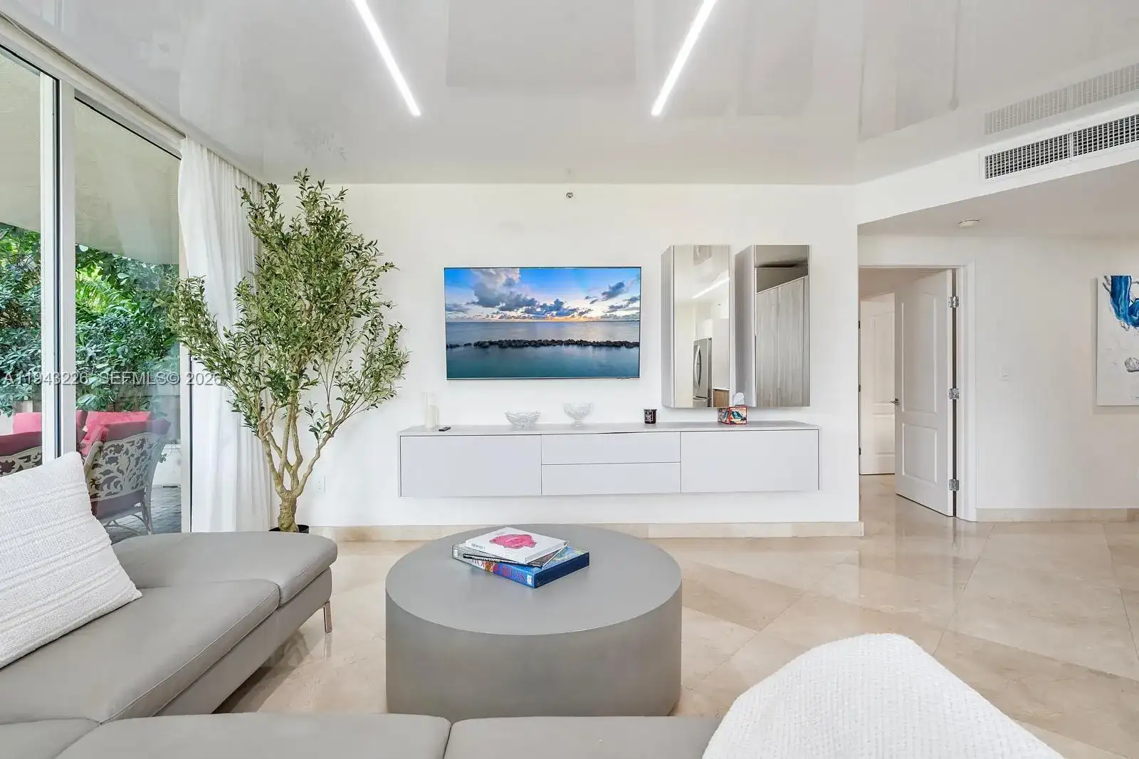 17555 Atlantic Blvd # 508, Sunny Isles Beach FL 33160 photo 3