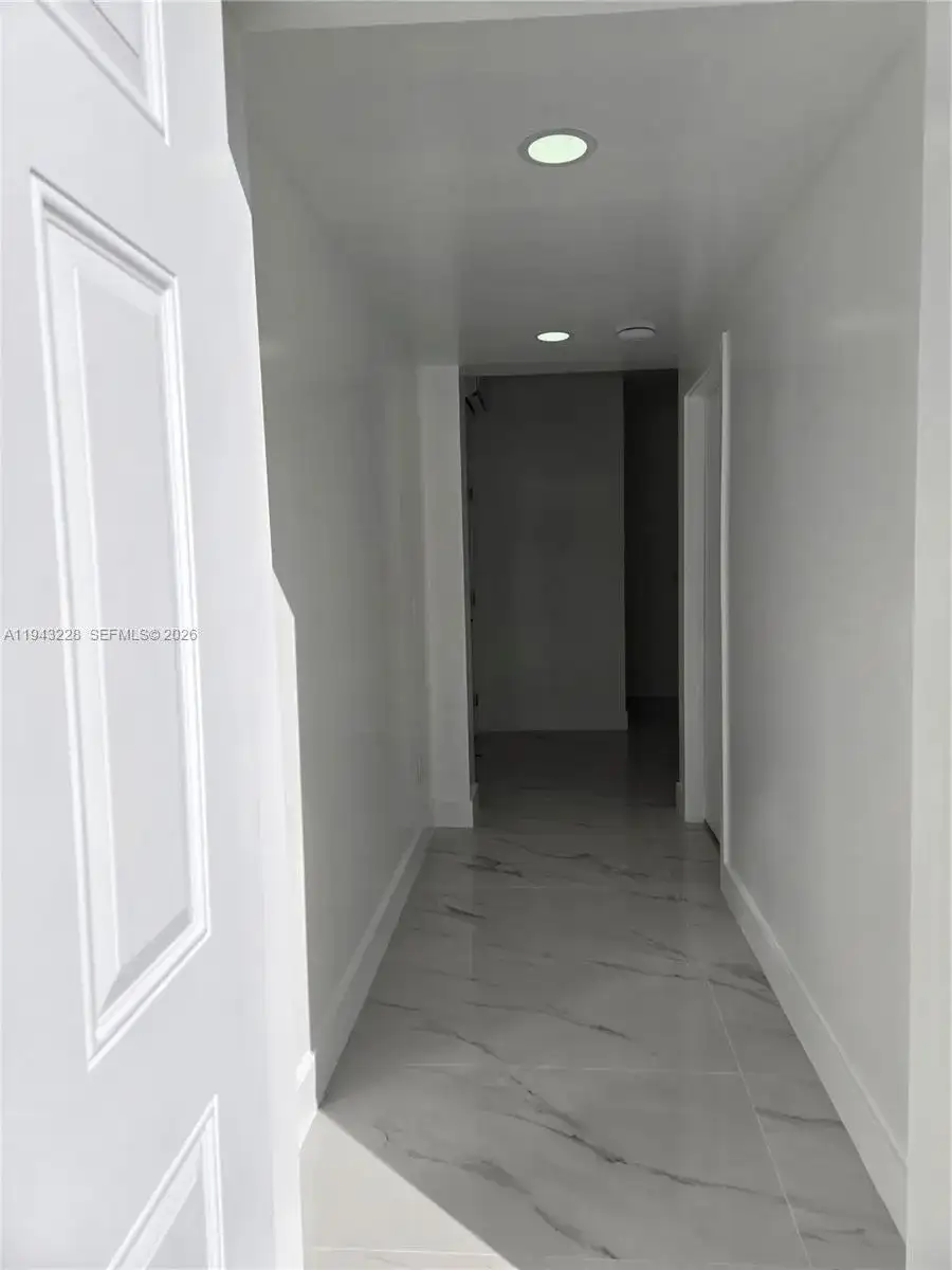 987 NE 145 # B, North Miami FL 33161 photo 2