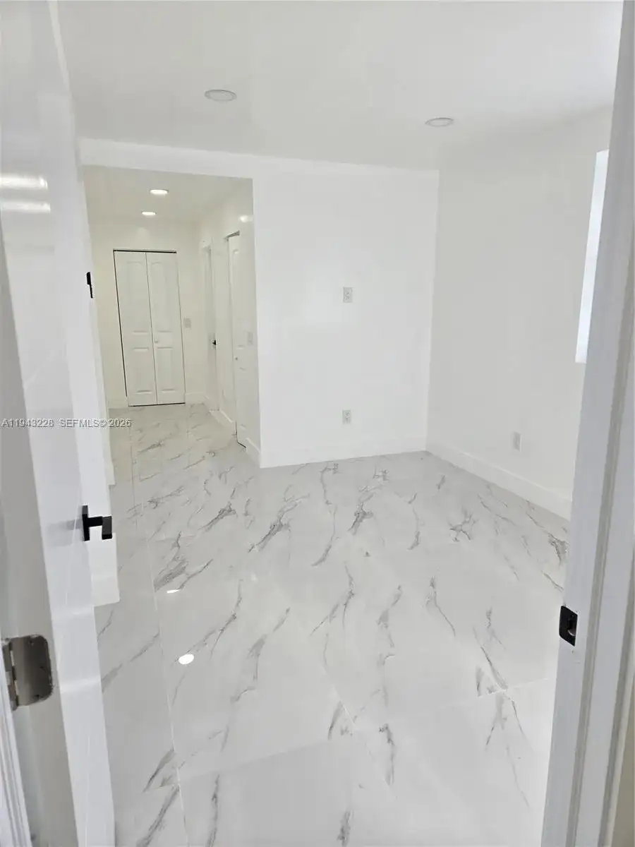 987 NE 145 # B, North Miami FL 33161 photo 3
