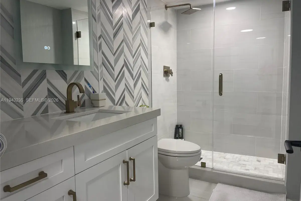 2555 Collins Ave # 1409, Miami Beach FL 33140