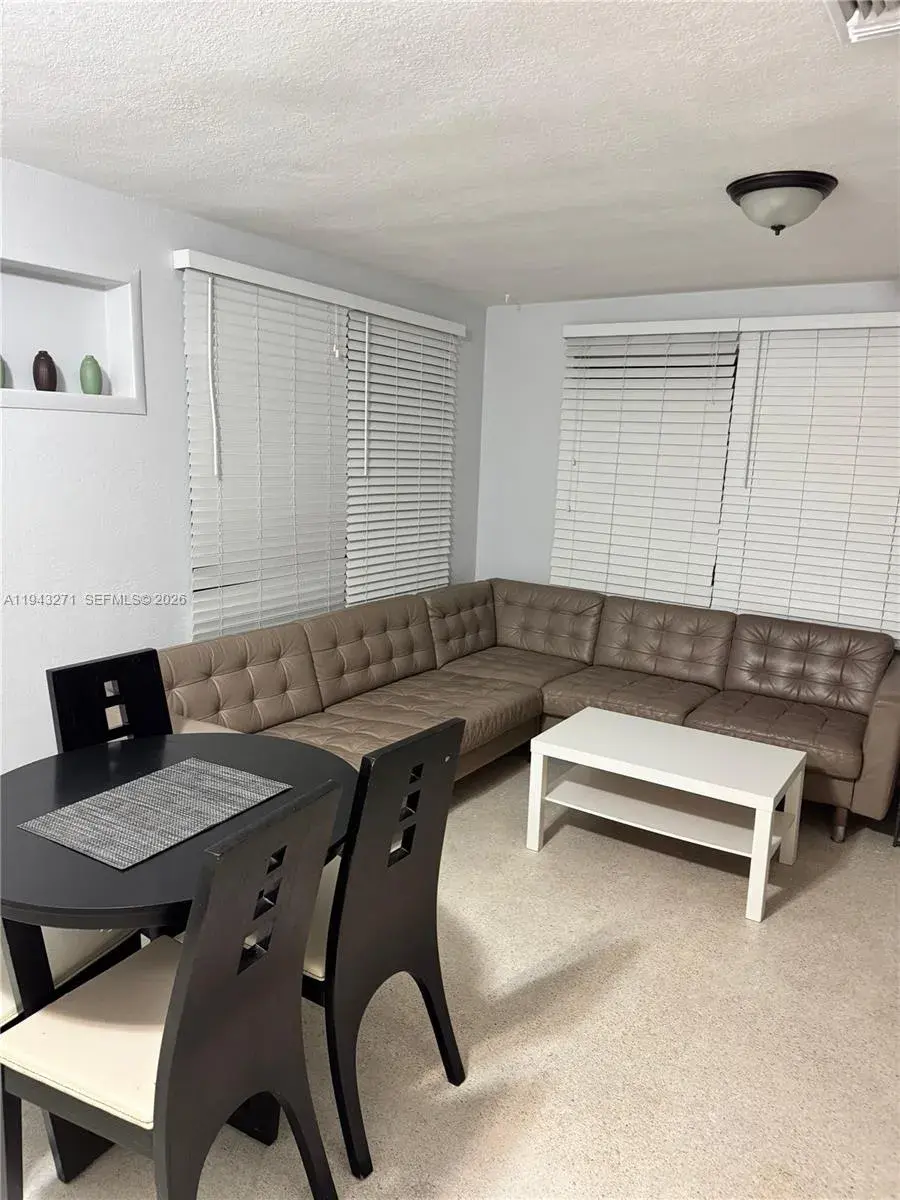 1610 N Hayes Str # B, Hollywood FL 33020