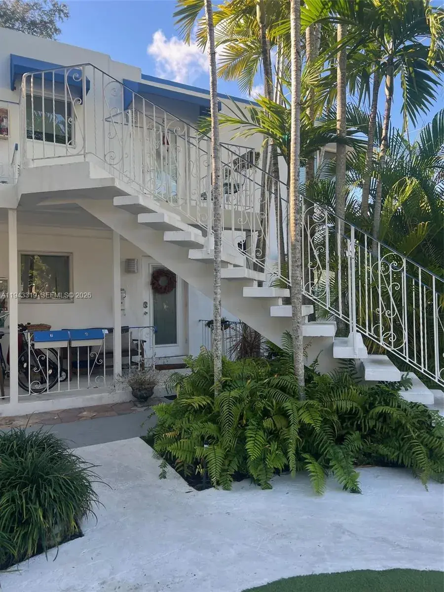 225 SE 16th Ave # 8, Fort Lauderdale FL 33301