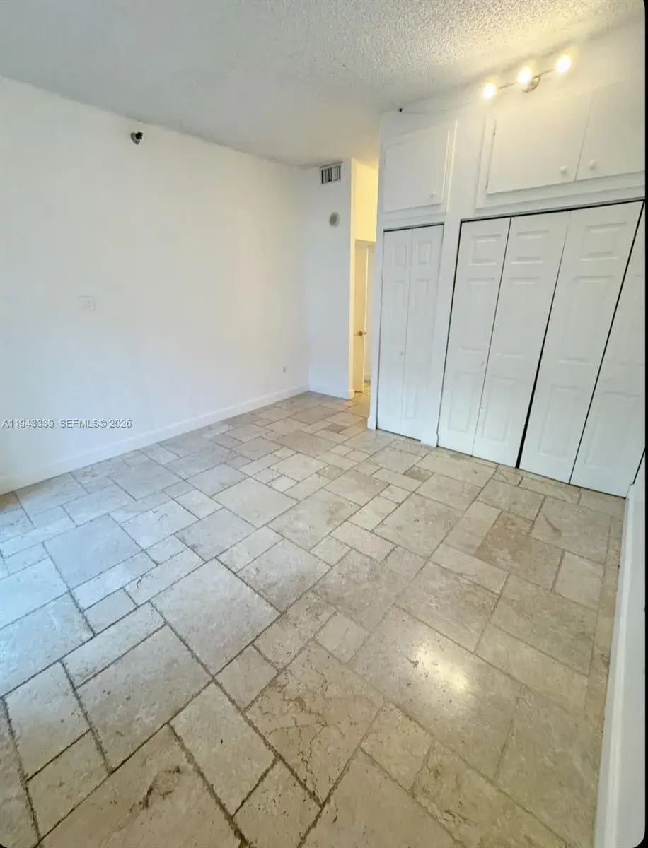 20505 E Country Club Dr # 135, Aventura FL 33180