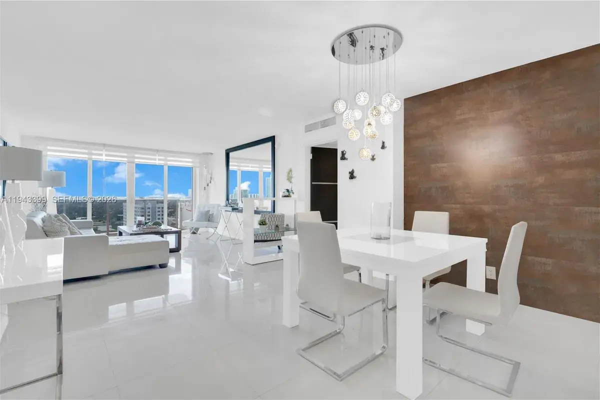 3140 S Ocean Dr # 1211, Hallandale Beach FL 33009