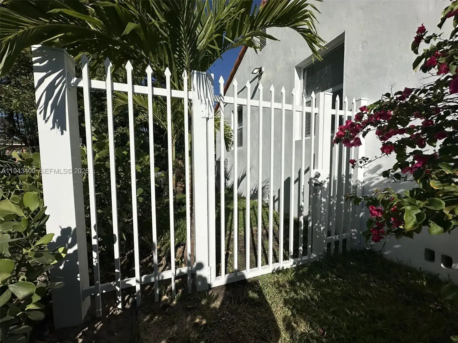 510 Boabadilla St, Coral Gables FL 33134 photo 3
