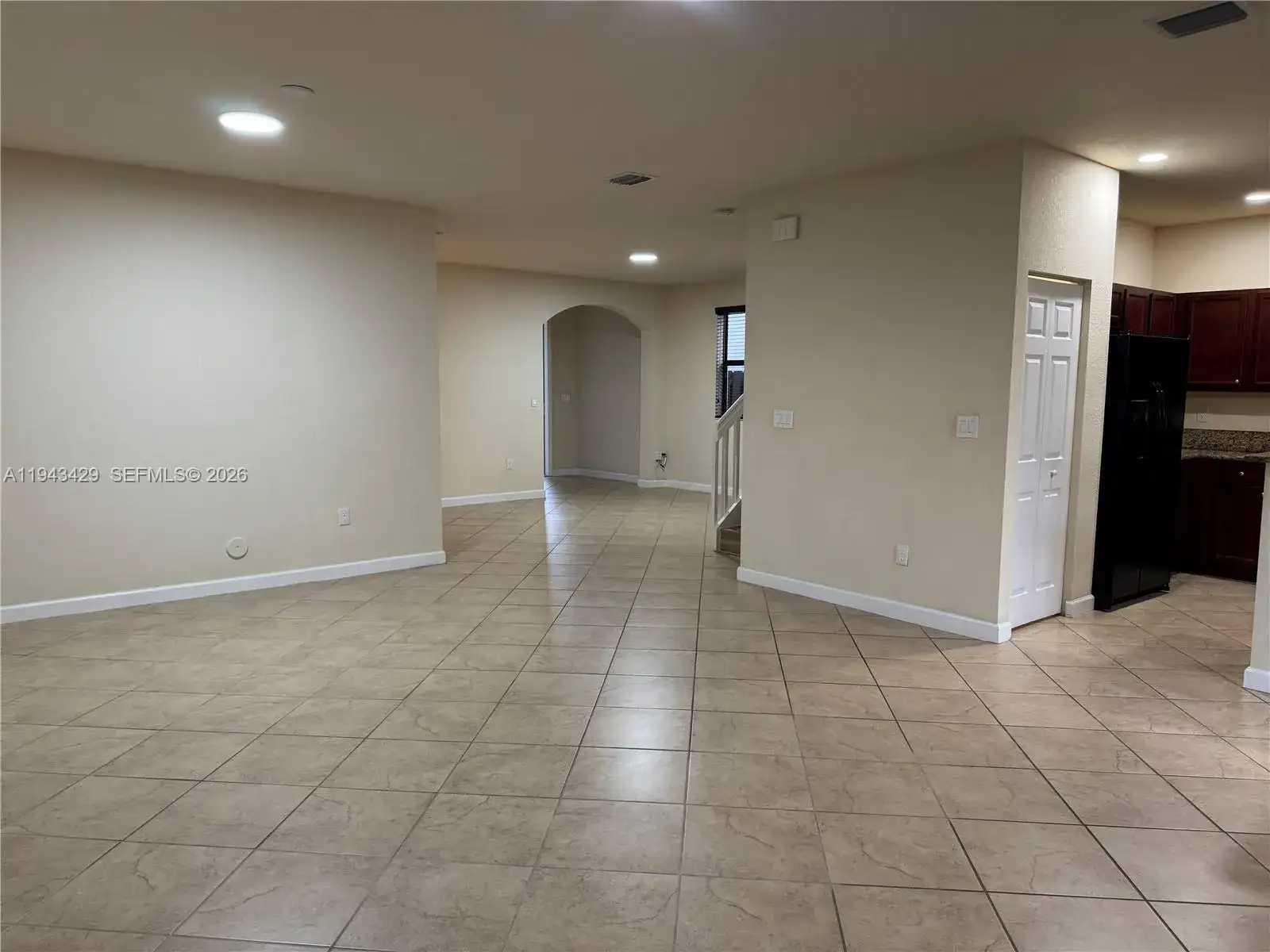 9132 SW 227th Ln, Cutler Bay FL 33190 photo 3
