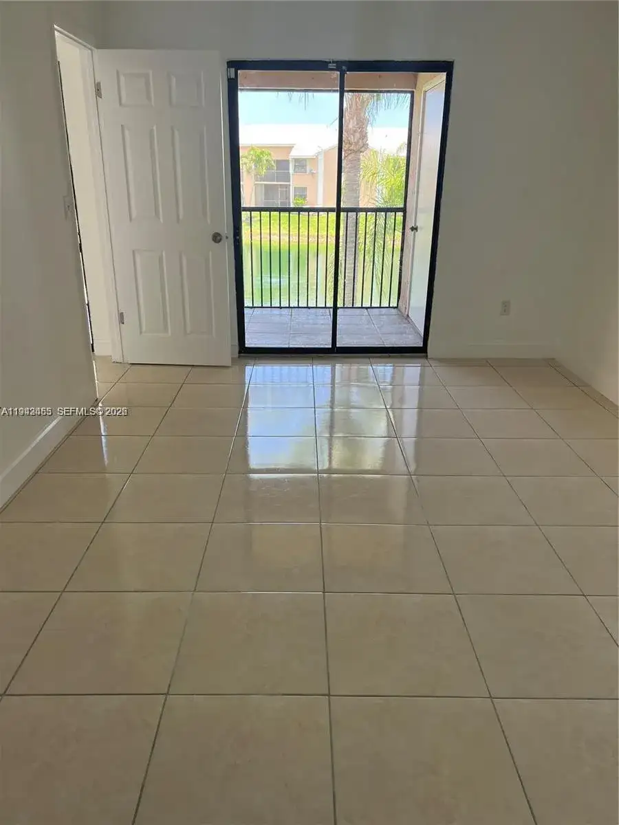 1017 Washington Cir # I, Homestead FL 33034 photo 4