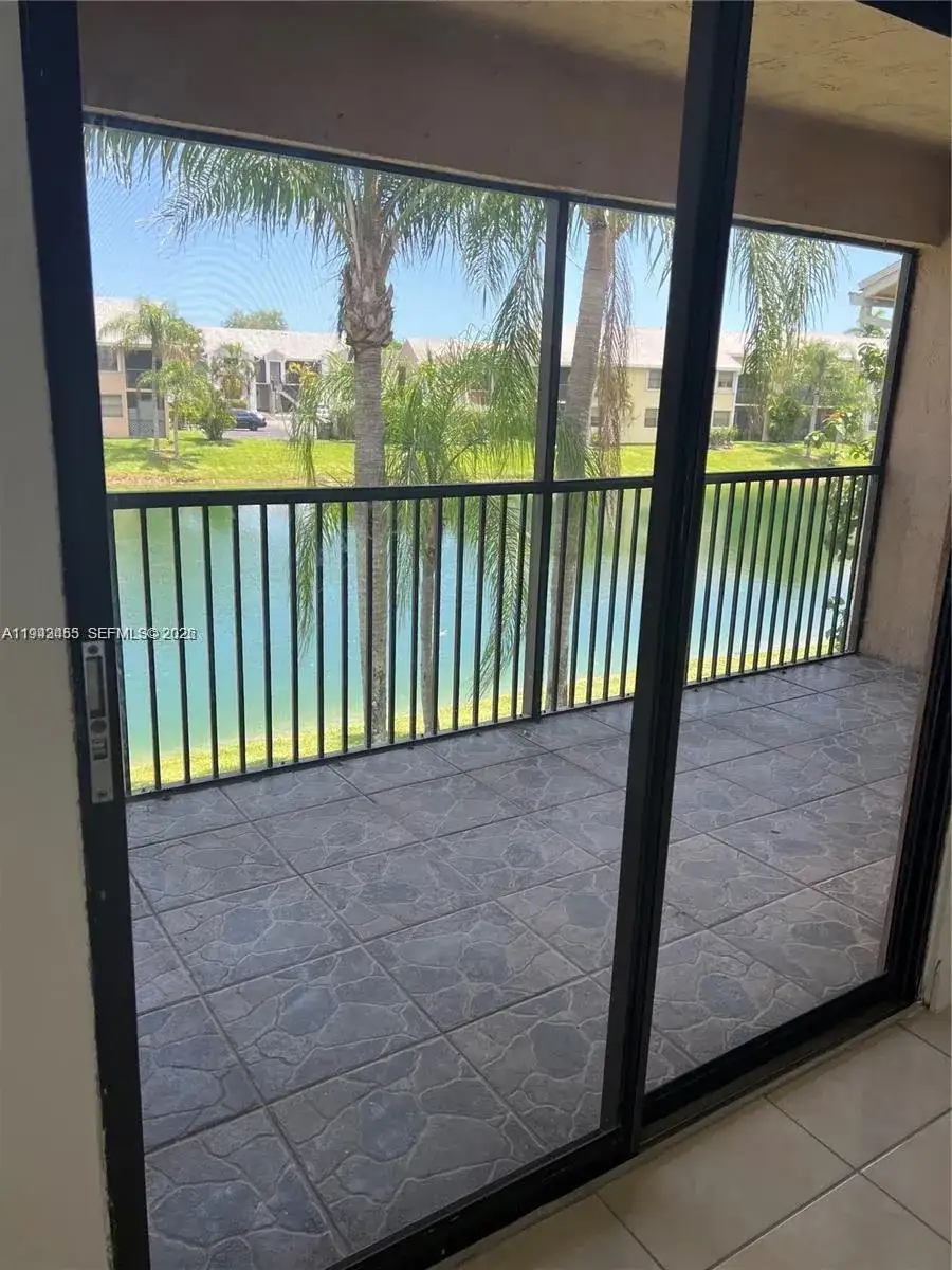 1017 Washington Cir # I, Homestead FL 33034 photo 5