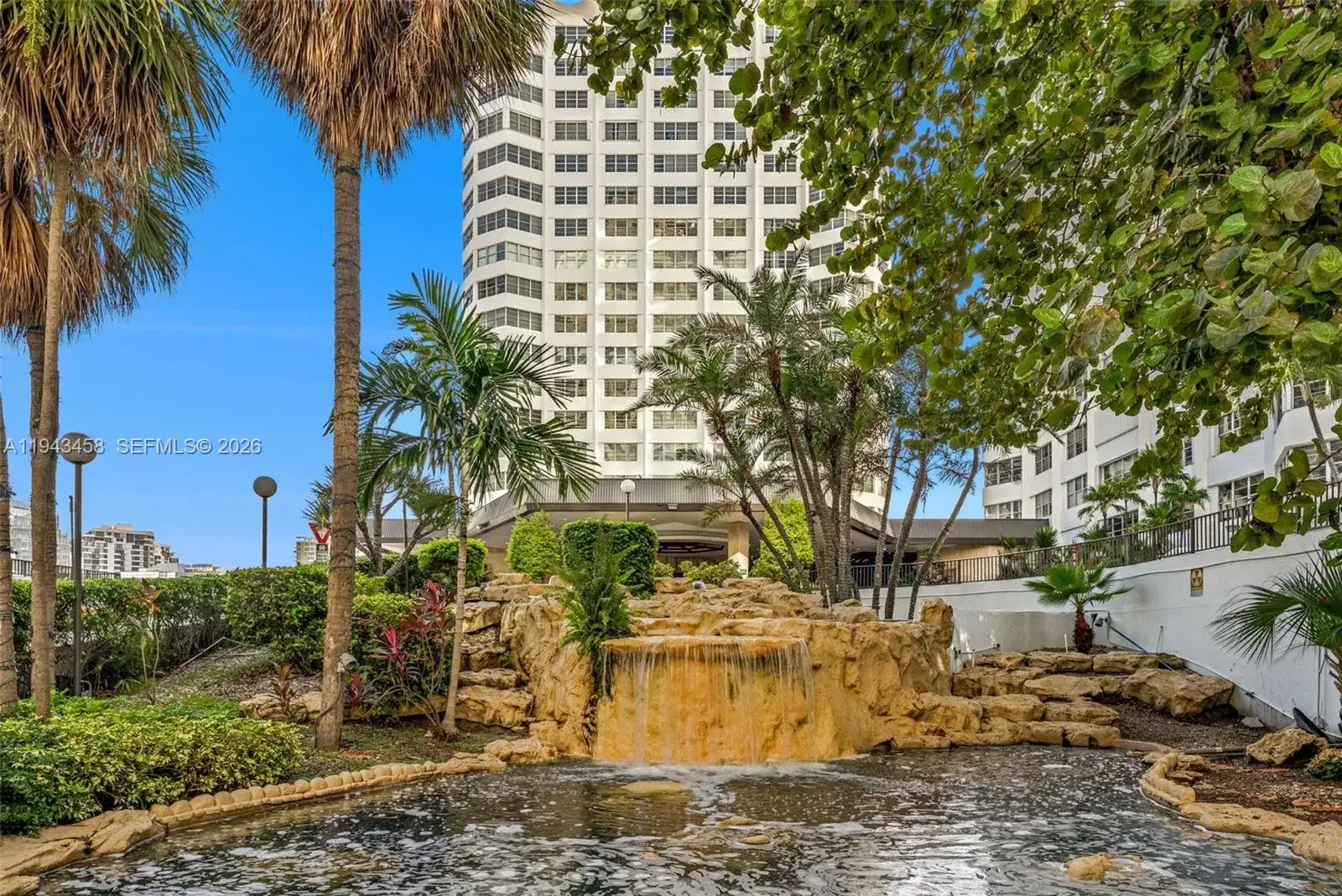 801 Brickell Bay Dr # 2069, Miami FL 33131 photo 3