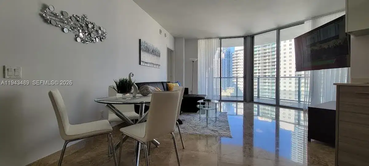 1300 Brickell Bay Dr # 3007, Miami FL 33131 photo 4