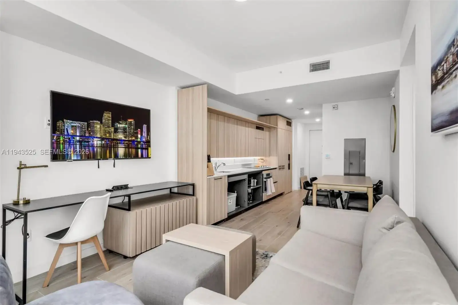 225 N Miami Ave # 1005, Miami FL 33128 photo 4