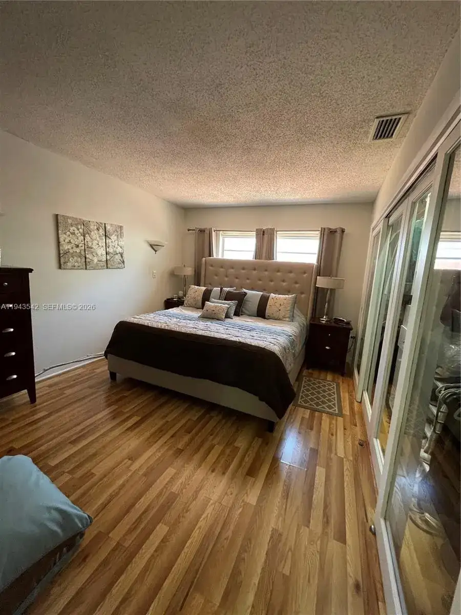 3270 SW 7th St, Miami FL 33135 photo 2