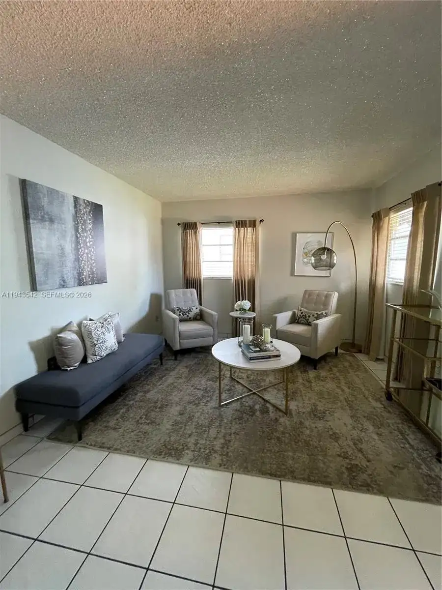 3270 SW 7th St, Miami FL 33135 photo 4