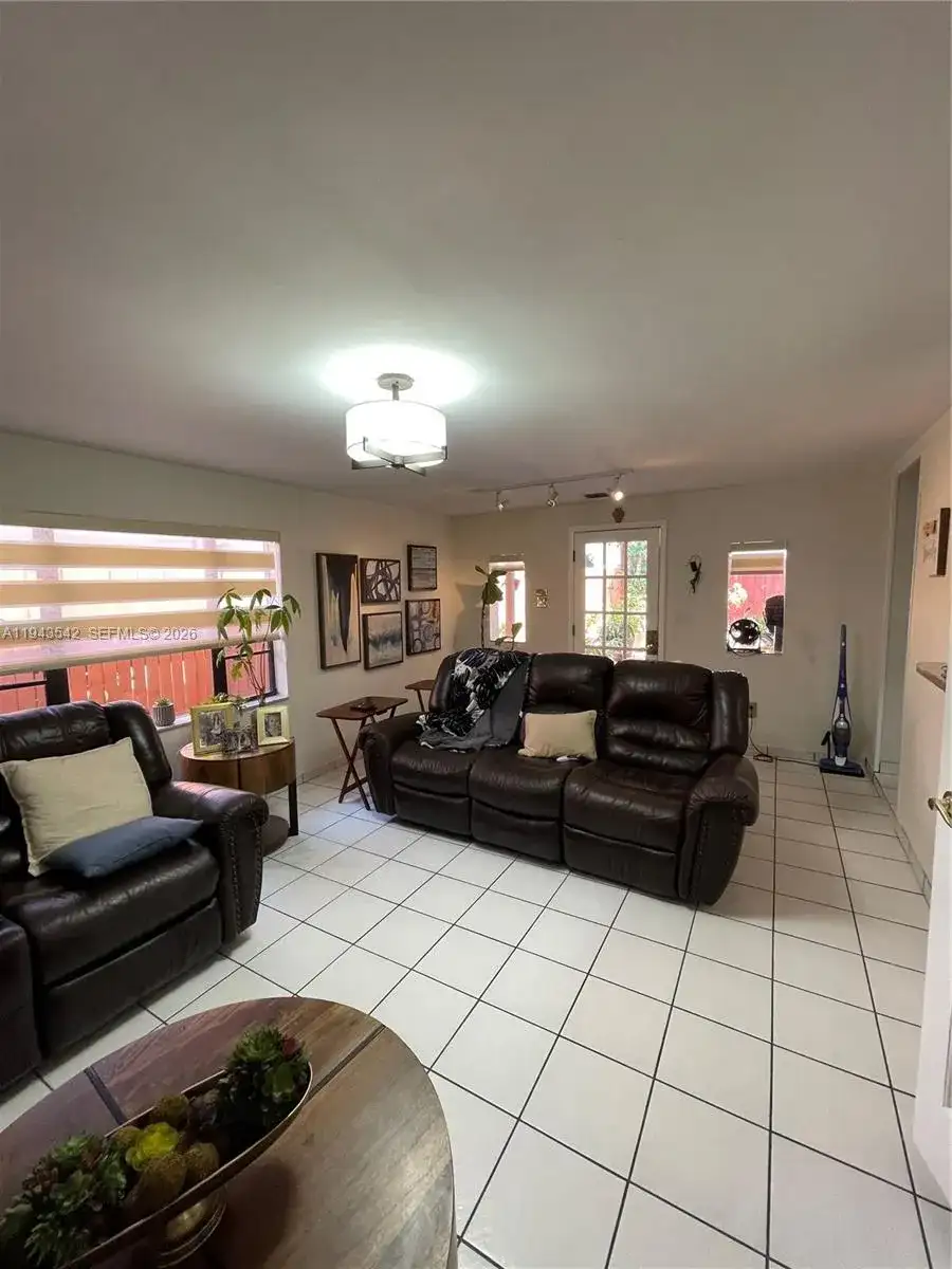 3270 SW 7th St, Miami FL 33135 photo 5