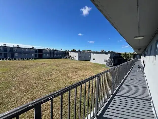 4250 SW 67th Ave # 37, Miami FL 33155 photo 2