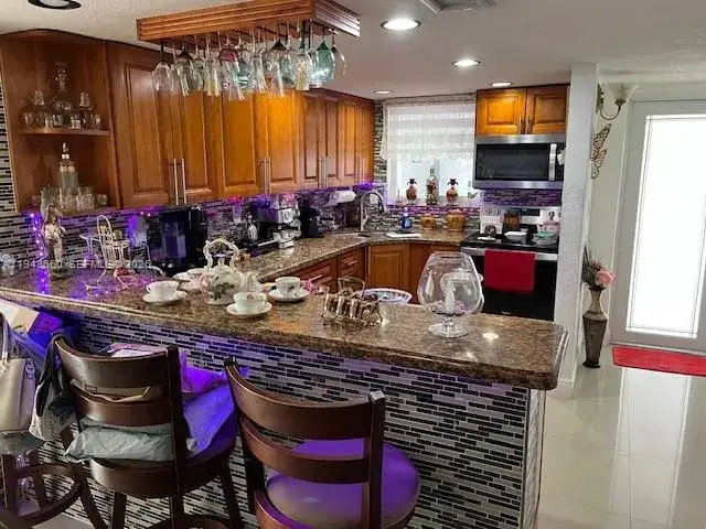4211 W 10th Ln, Hialeah FL 33012 photo 5