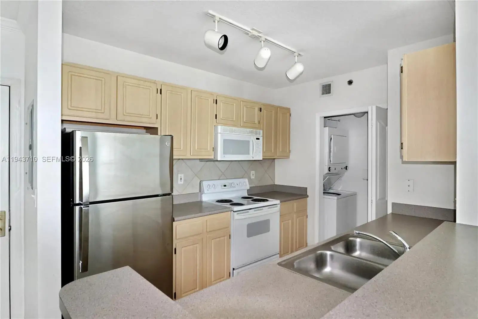 2665 SW 37th Ave # 908, Miami FL 33133 photo 5