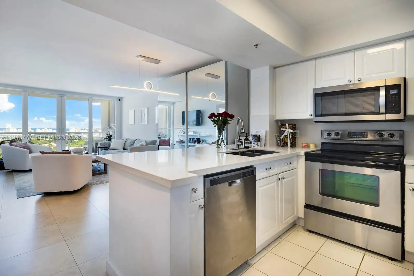 1800 Sunset Harbour Dr # 1909, Miami Beach FL 33139 photo 2