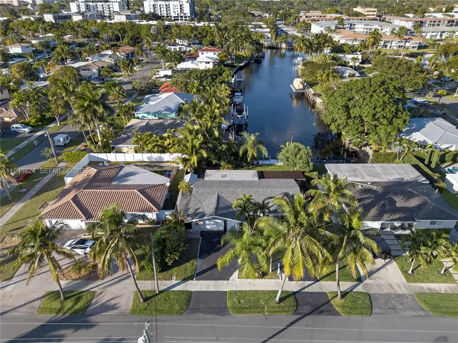 371 SE 3rd St, Pompano Beach FL 33060 photo 4