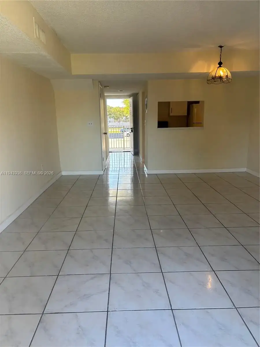 260 NW 107th Ave # 212, Miami FL 33172 photo 2
