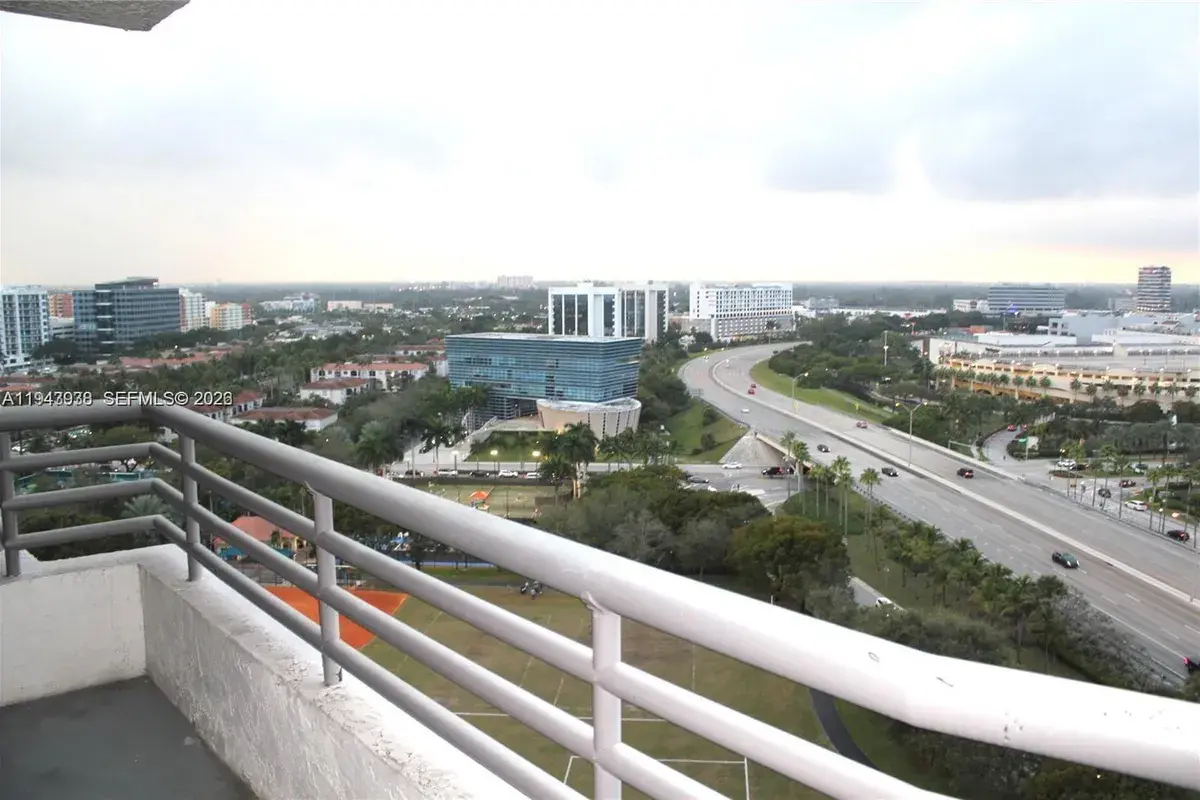 3300 NE 191st St # 1903, Aventura FL 33180