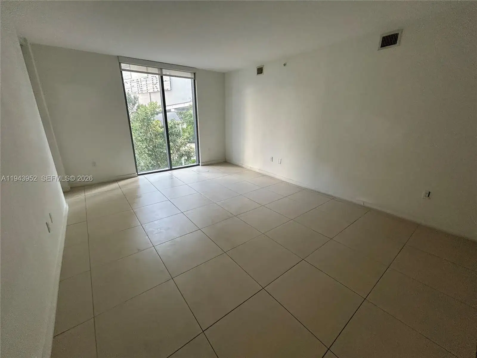 31 SE 6th St # 407, Miami FL 33131 photo 5