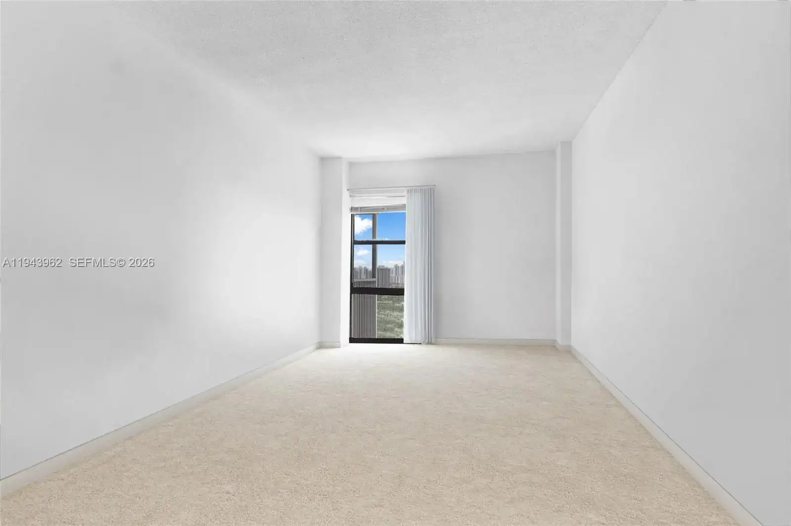 20301 W Country Club Dr # 28, Aventura FL 33180 photo 5