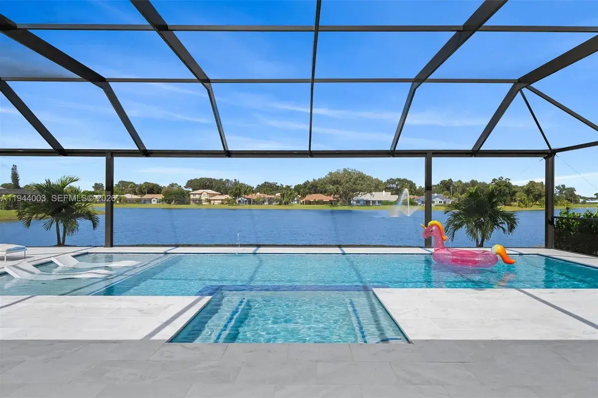 2715 Primrose Pl, Oakland Park FL 33309