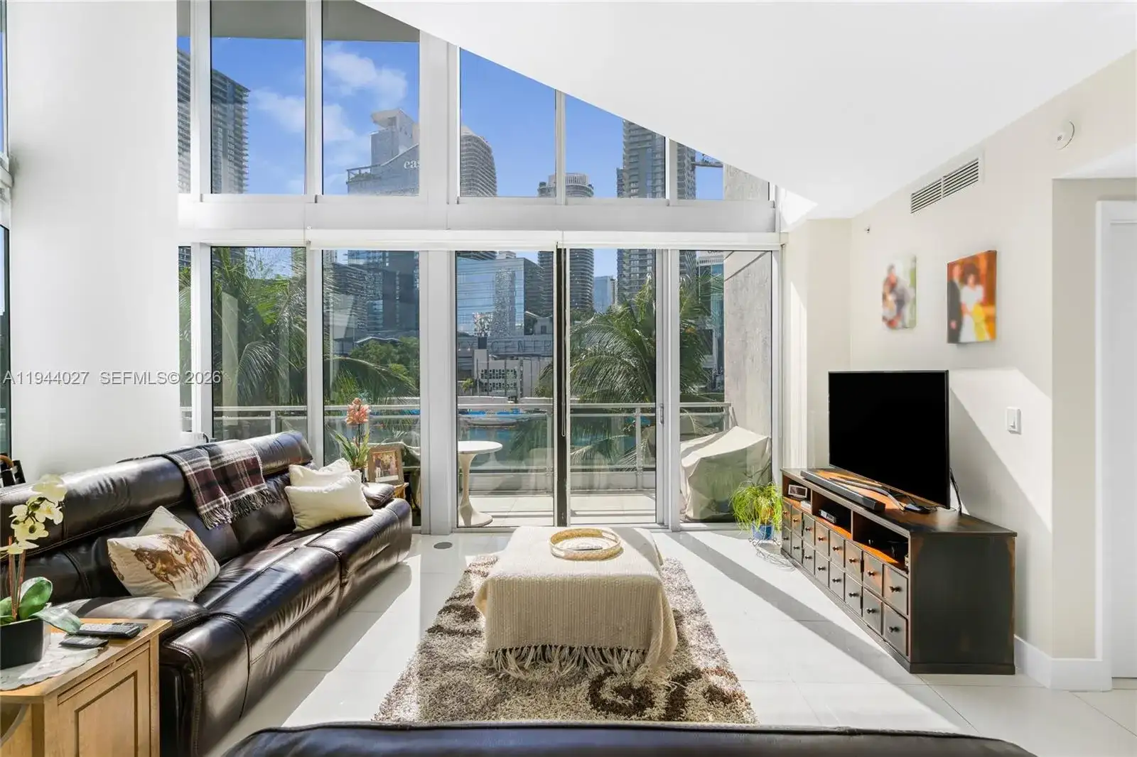 92 SW 3rd St # 306, Miami FL 33130 photo 5
