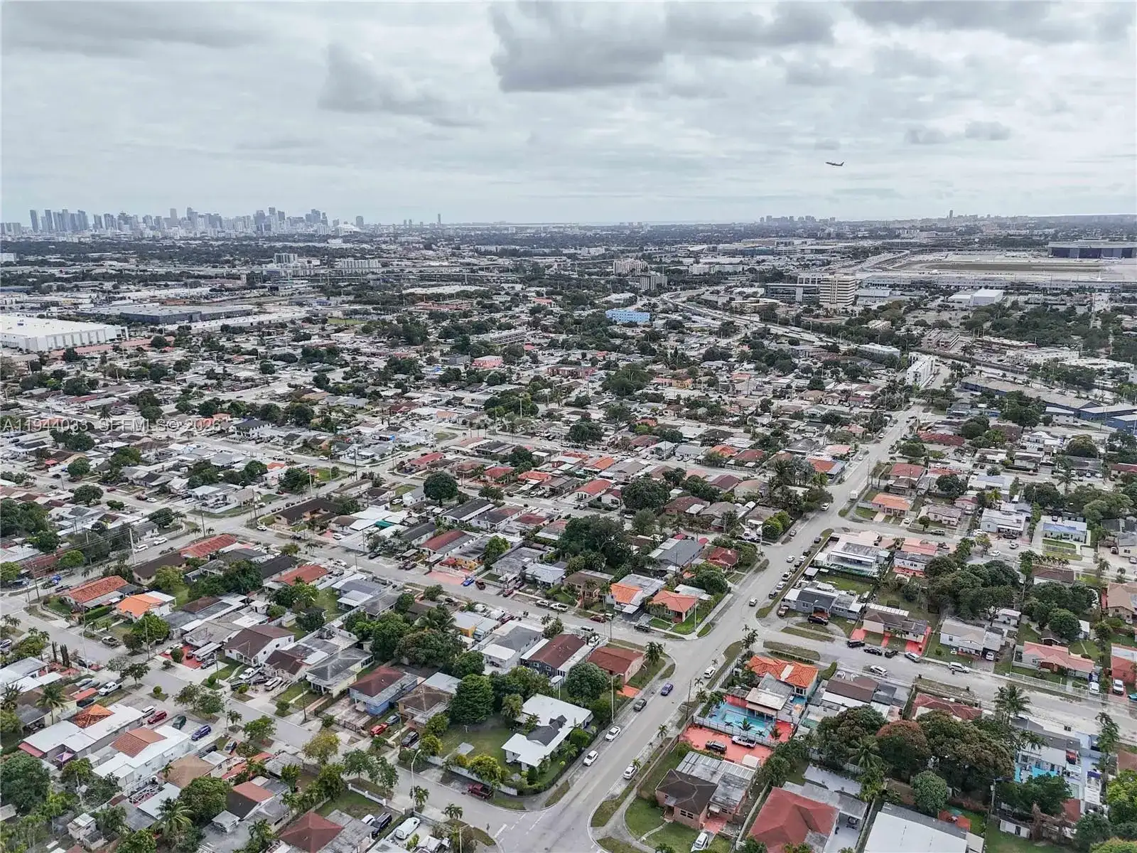 591 SE 5th St, Hialeah FL 33010 photo 5