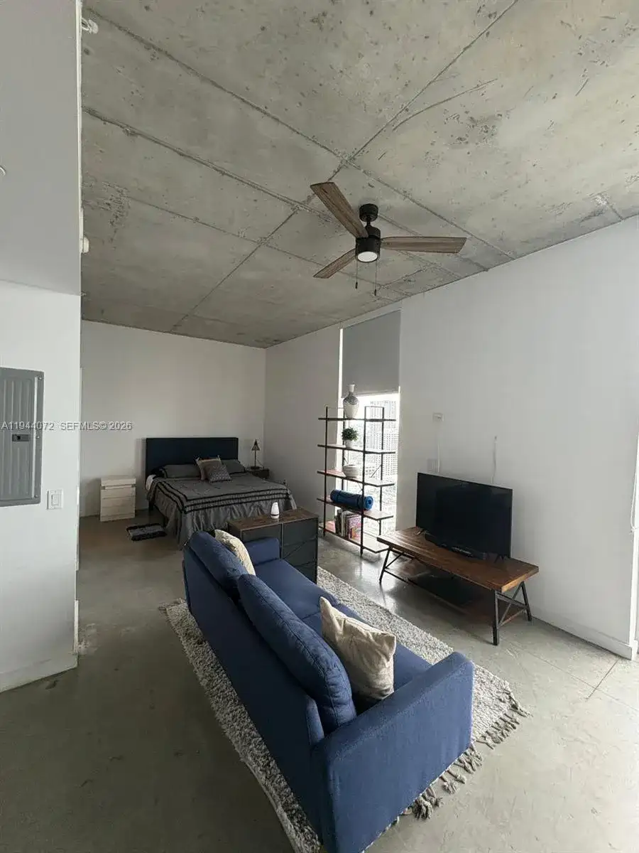 151 SE 1st St # 3404, Miami FL 33131 photo 2