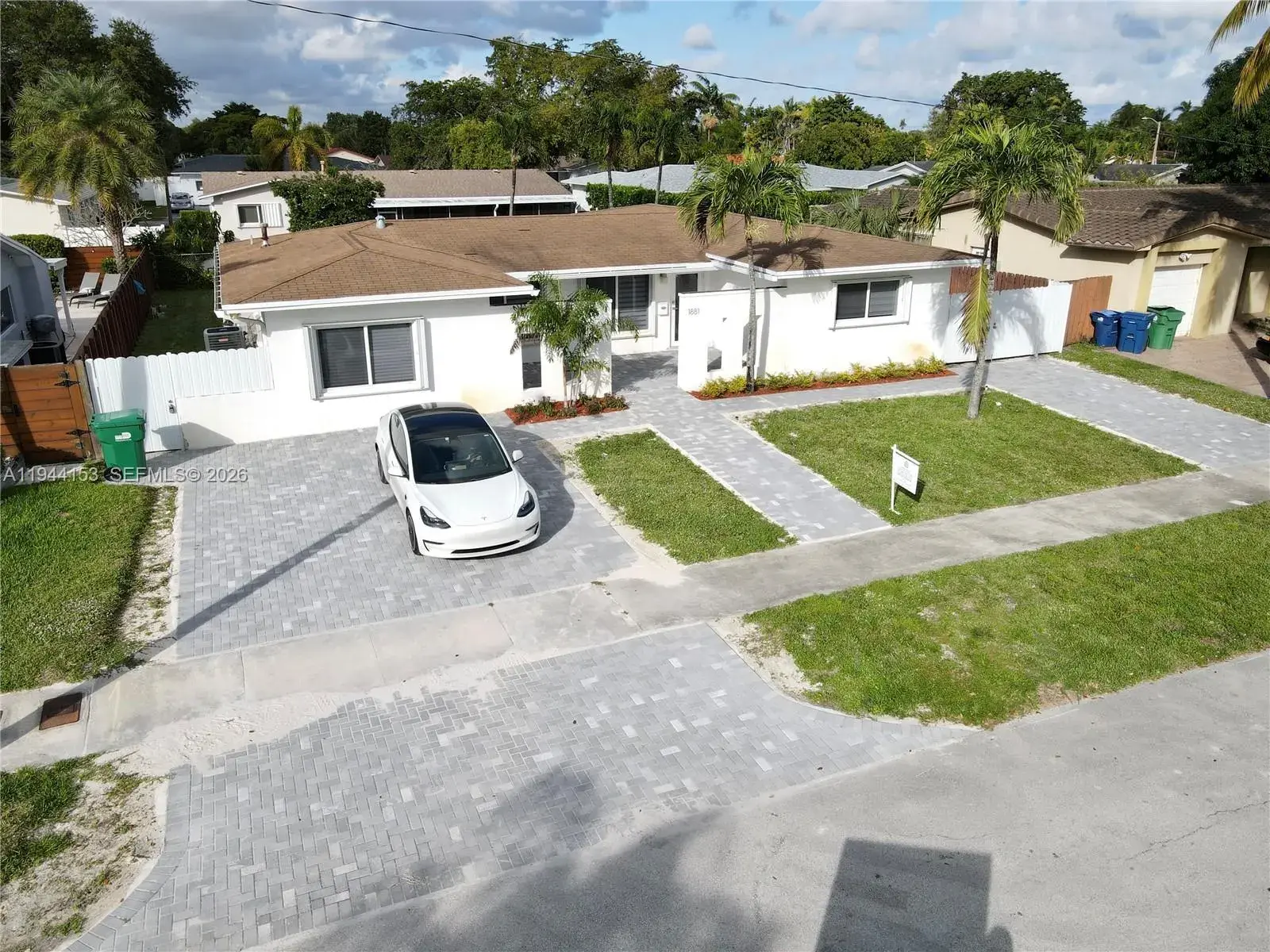 1881 NE 210th St # 0, Miami FL 33179