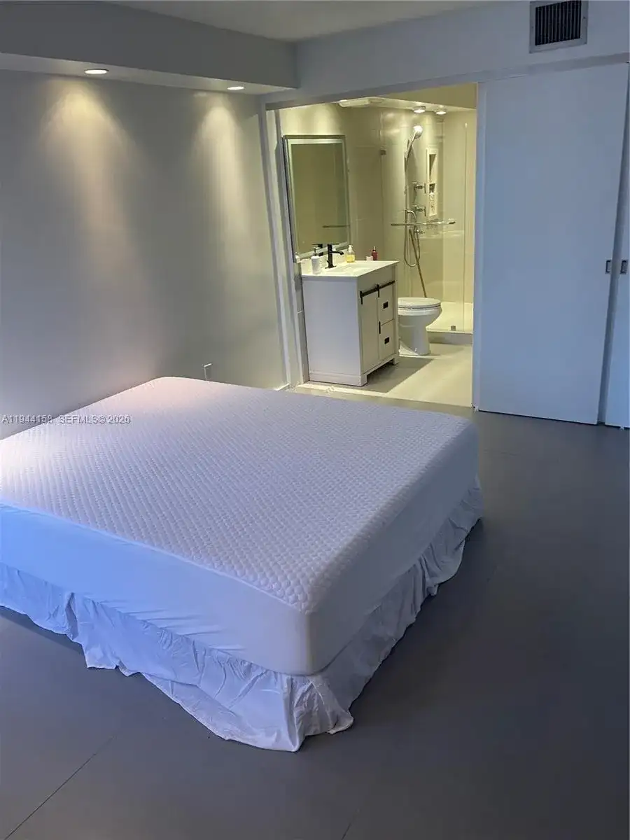 1331 Lincoln Rd # 1004, Miami Beach FL 33139 photo 4