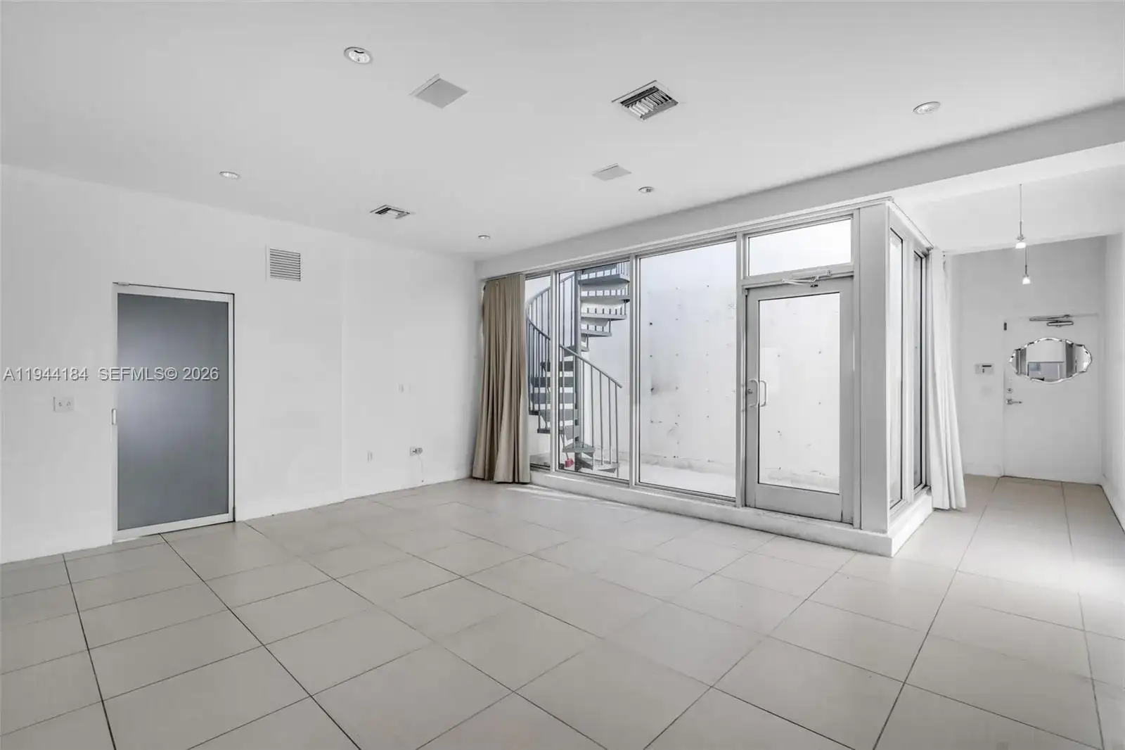 229 8th St # C, Miami Beach FL 33139 photo 4