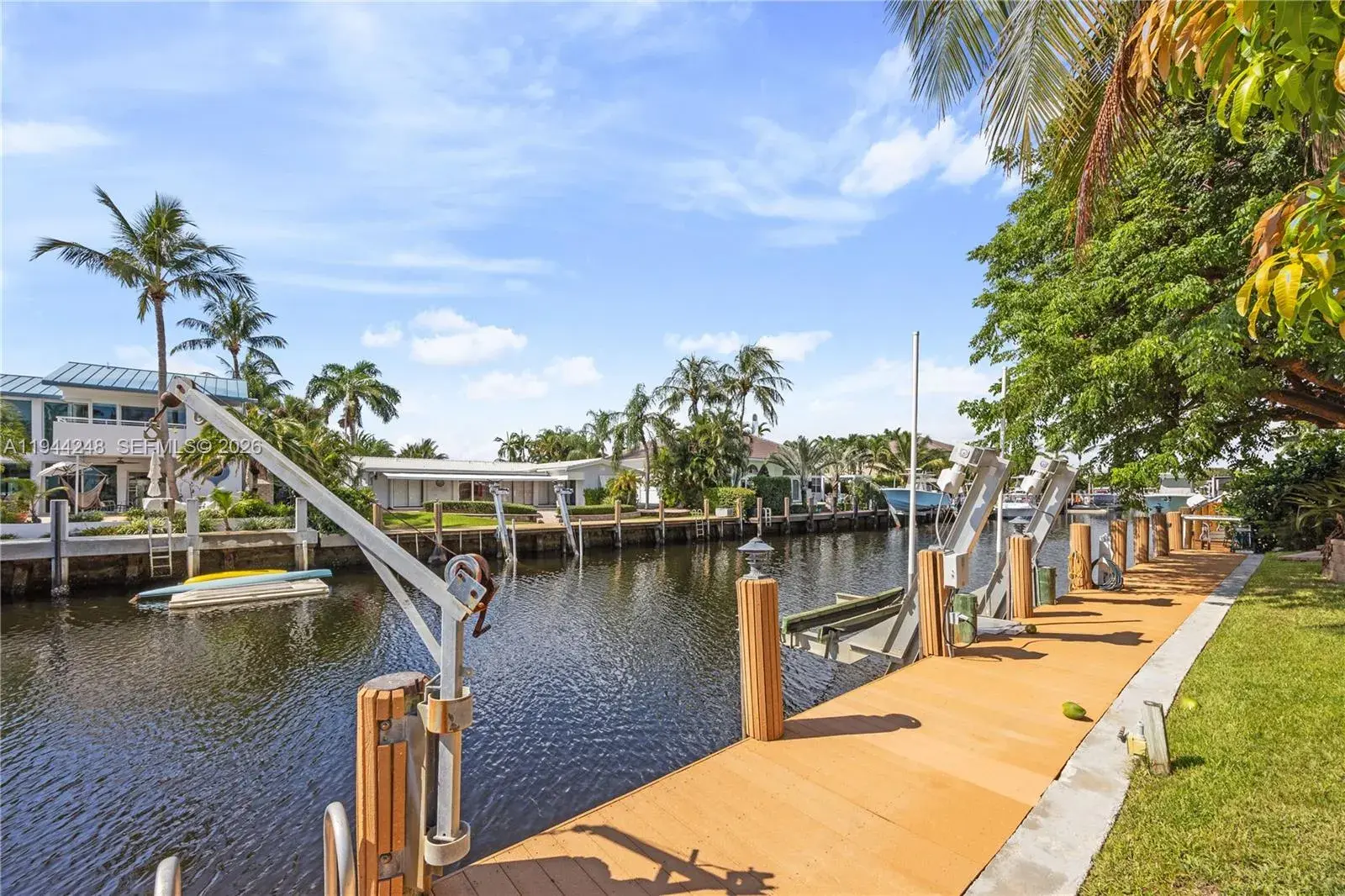 2530 NE 48th St, Lighthouse Point FL 33064
