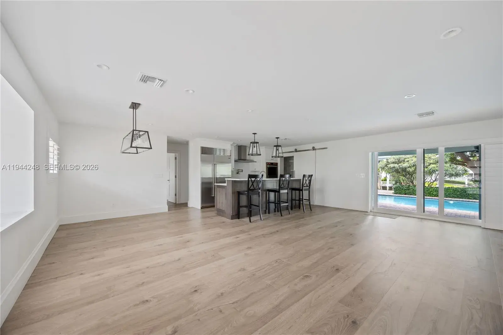2530 NE 48th St, Lighthouse Point FL 33064