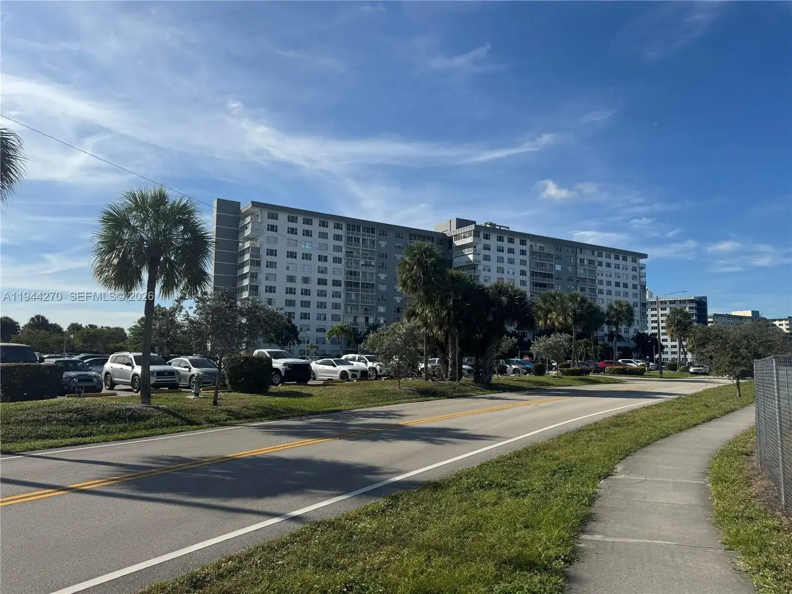 3800 Hillcrest Dr # 1222, Hollywood FL 33021 photo 2
