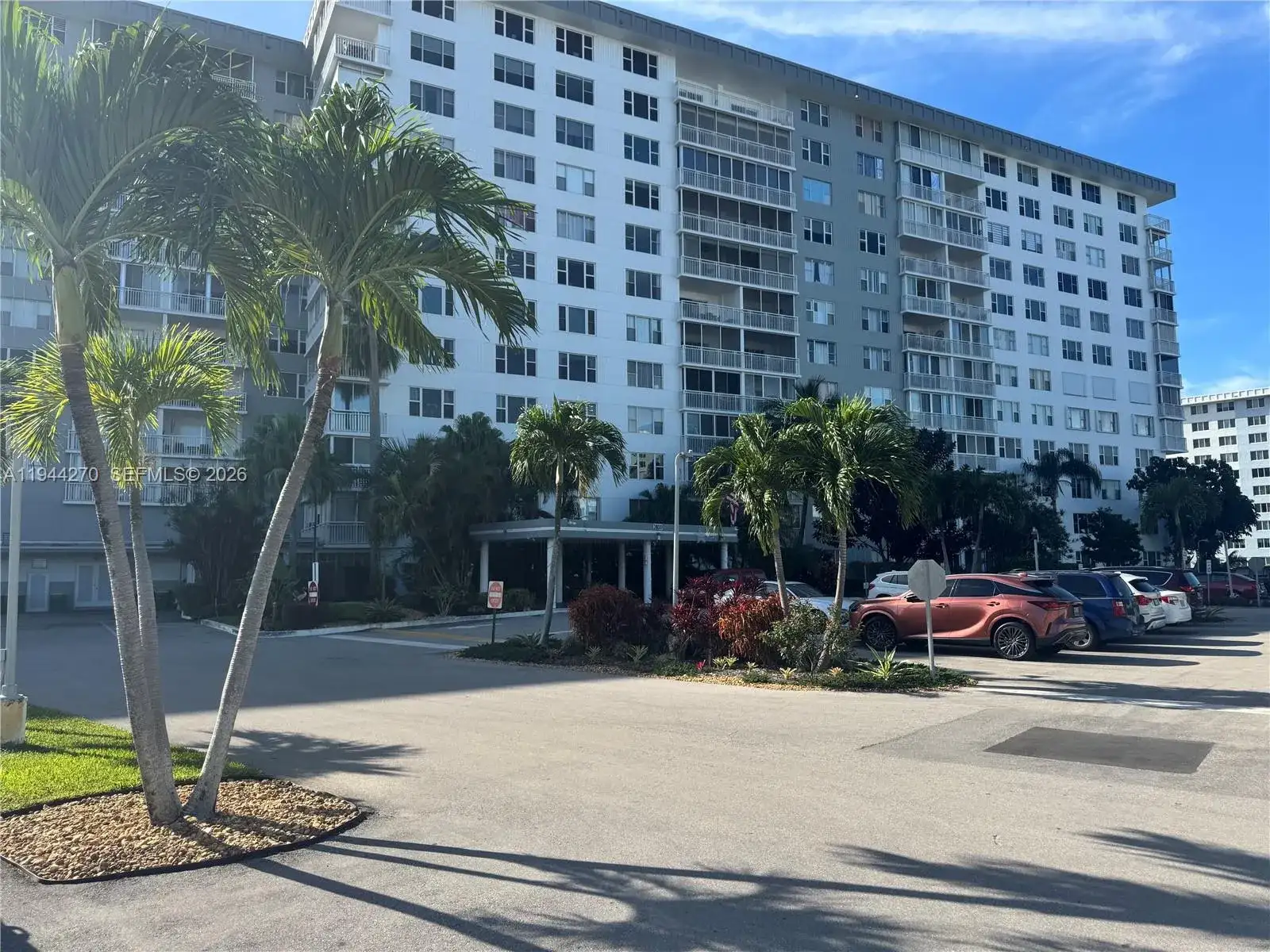3800 Hillcrest Dr # 1222, Hollywood FL 33021 photo 4