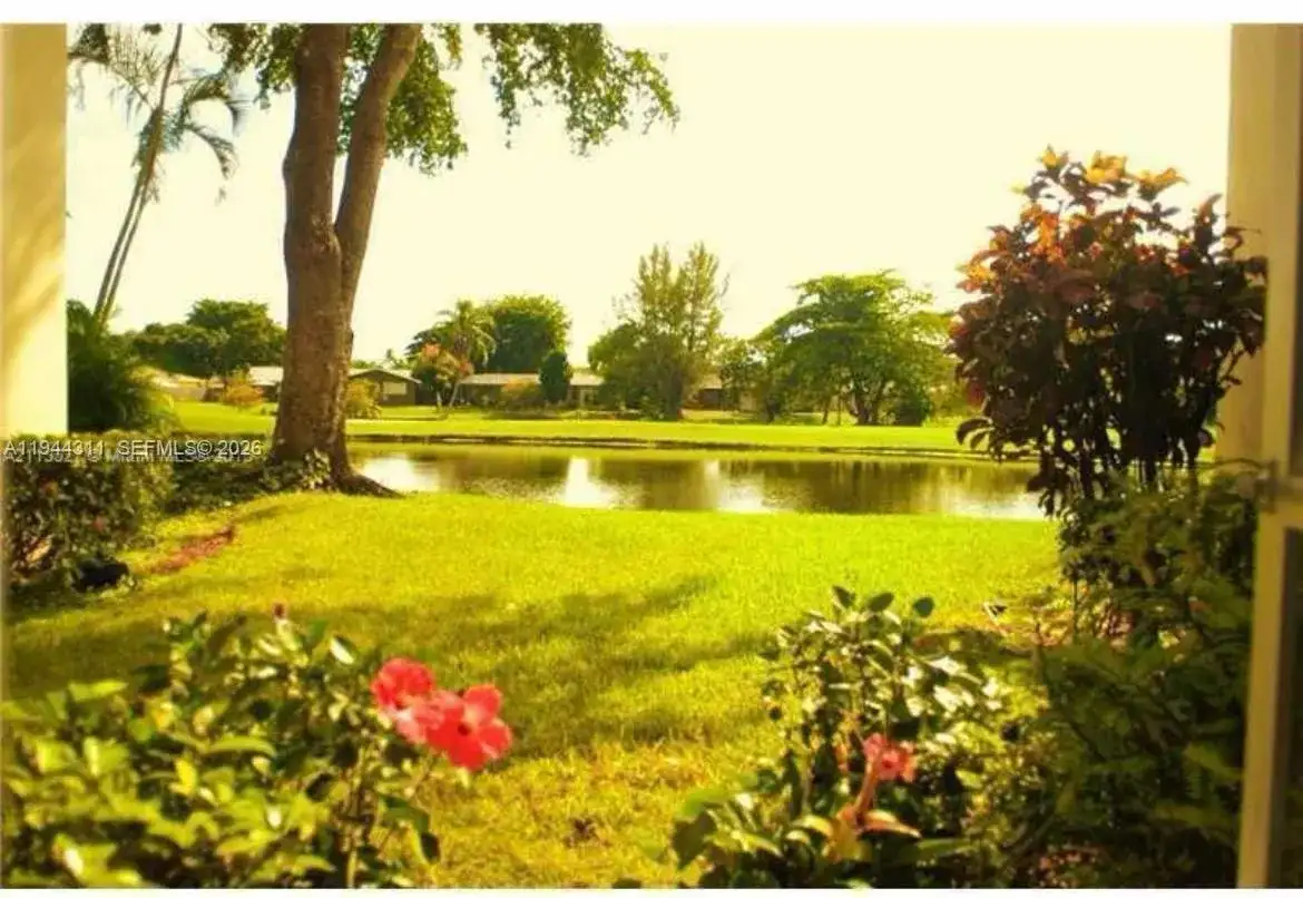 2451 SW 82nd Ave # 106, Davie FL 33324 photo 2