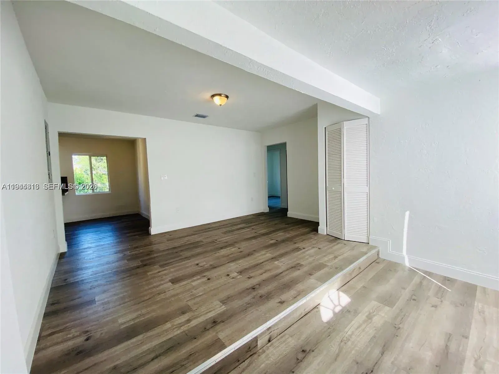 915 NW 59th St, Miami FL 33127