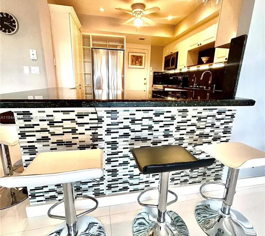 200 DIPLOMAT PKWY # 721, Hallandale Beach FL 33009