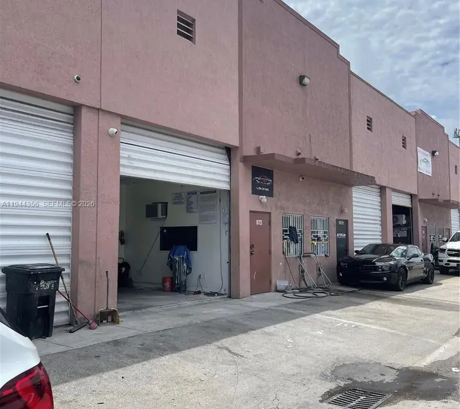 16723 SW 117th Ave # 6F, Miami FL 33177