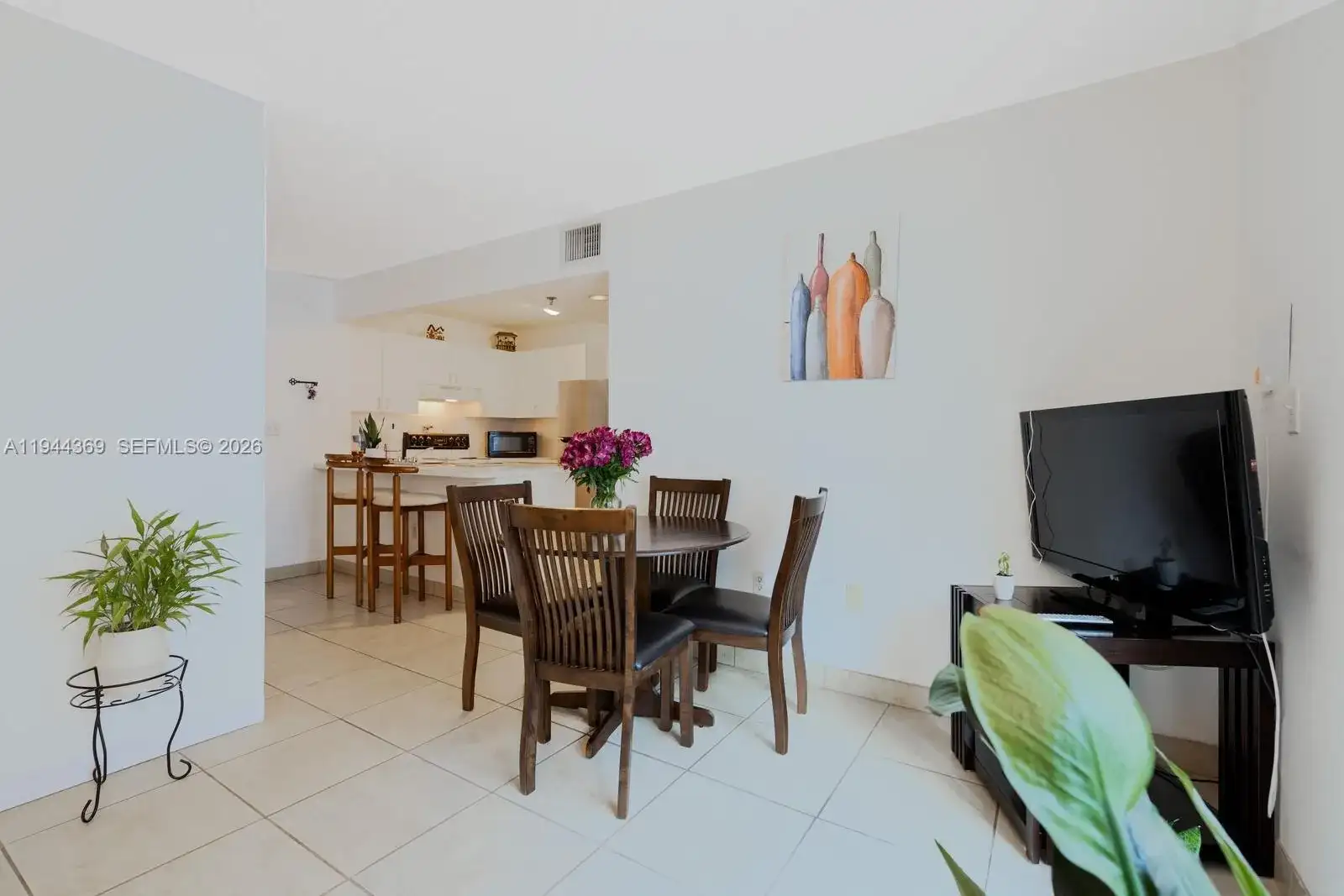 104 SW 9th St # 1207, Miami FL 33130 photo 3