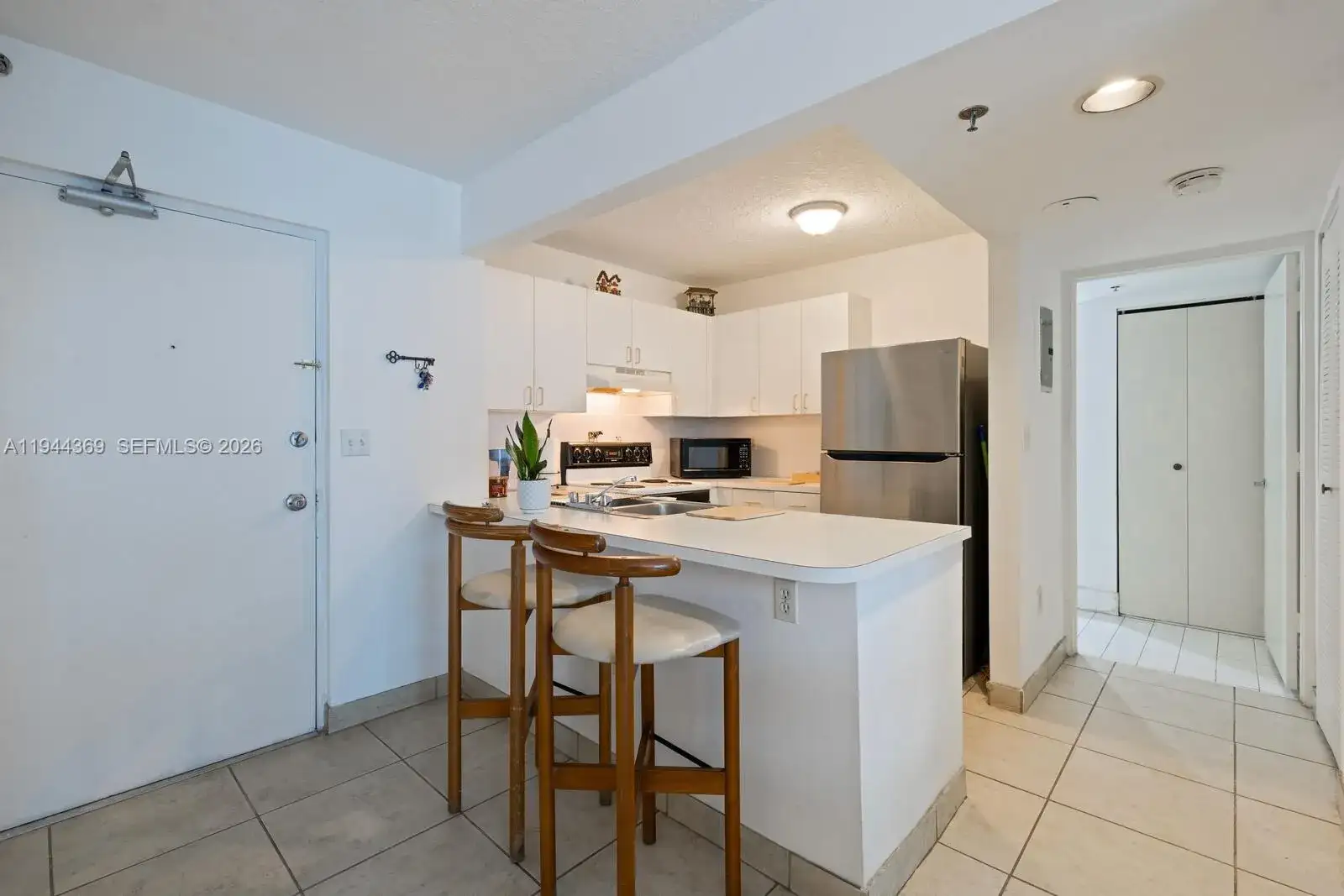 104 SW 9th St # 1207, Miami FL 33130 photo 5