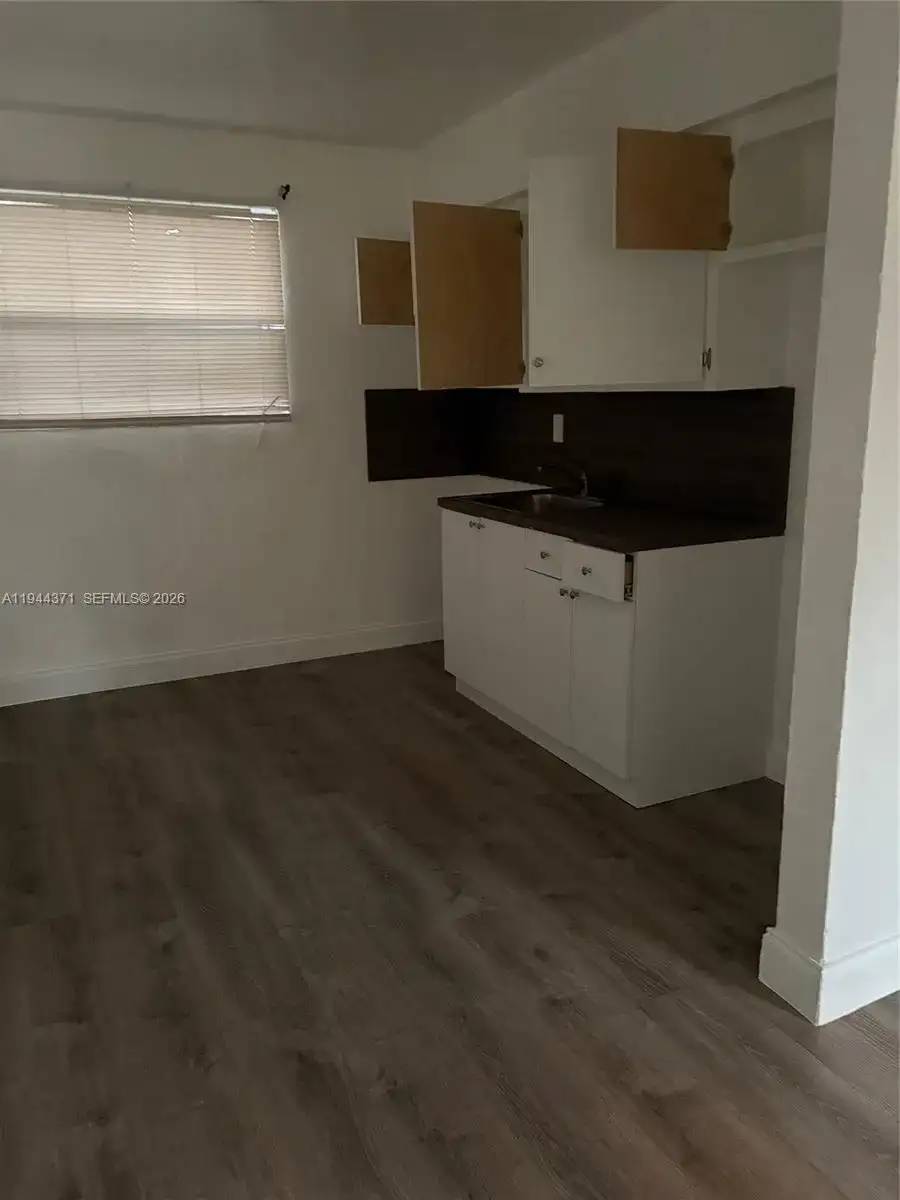 6507 NW 6th Ave # X, Miami FL 33150 photo 2